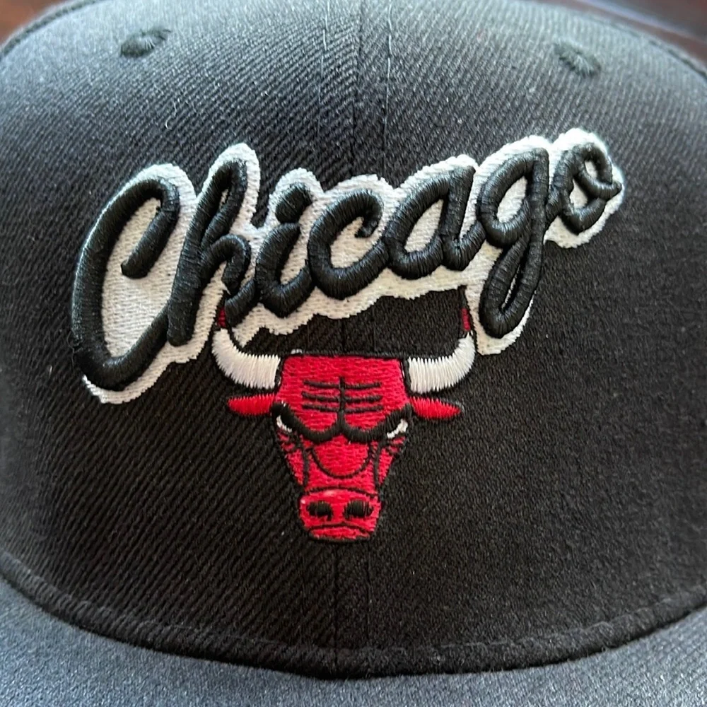 NWOT MELONWEAR Chicago Bulls SnapBack Hat - Picture 13 of 14